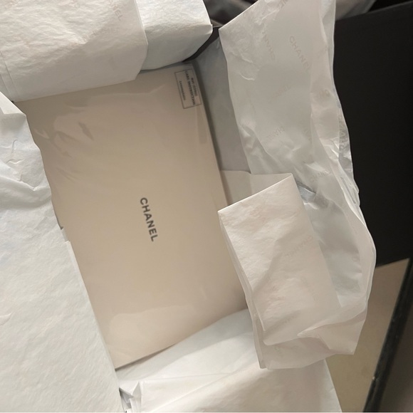 New Condition Authentic Chanel black Gun medal chain handbag with box - Picture 10 of 14